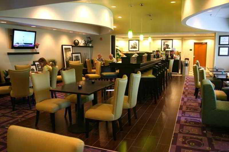 里士满南希尔顿恒庭酒店 餐厅 照片